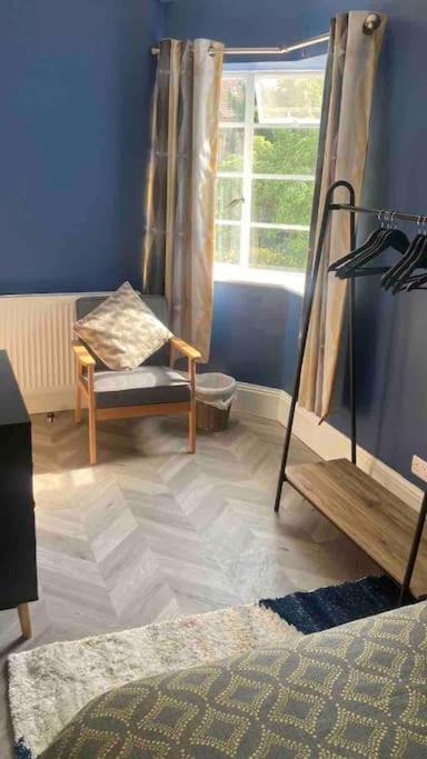 Spacious Semi-Detached Southsea House, Free Parking On Drive Portsmouth Ngoại thất bức ảnh