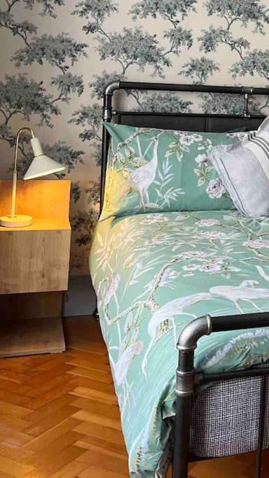 Spacious Semi-Detached Southsea House, Free Parking On Drive Portsmouth Ngoại thất bức ảnh