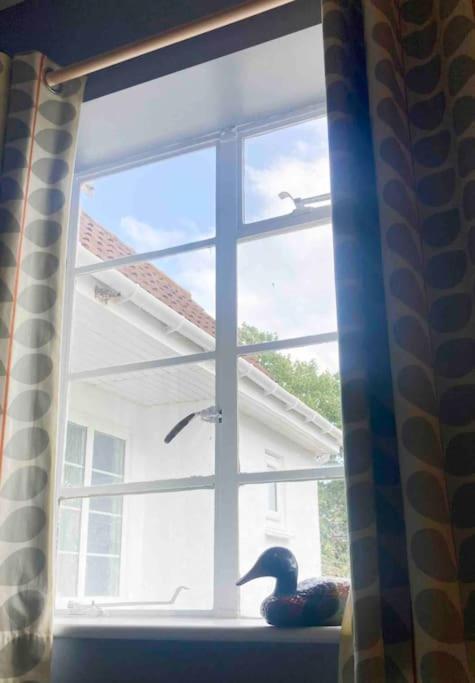 Spacious Semi-Detached Southsea House, Free Parking On Drive Portsmouth Ngoại thất bức ảnh