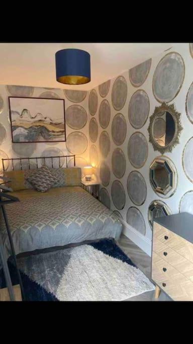 Spacious Semi-Detached Southsea House, Free Parking On Drive Portsmouth Ngoại thất bức ảnh