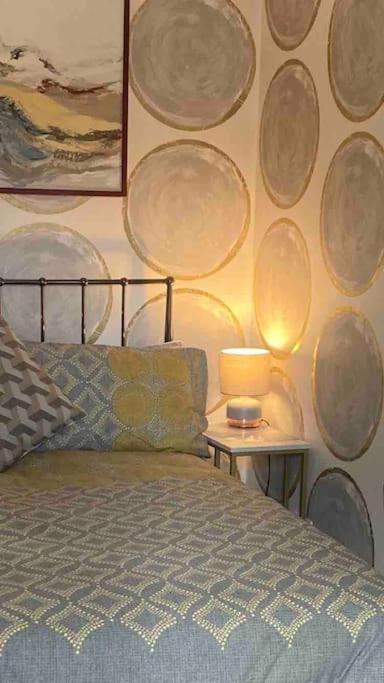 Spacious Semi-Detached Southsea House, Free Parking On Drive Portsmouth Ngoại thất bức ảnh